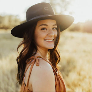 Meet your Posher, Alexis